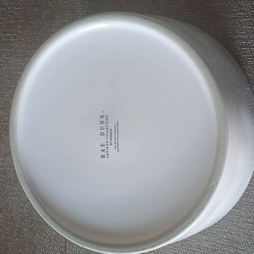Rae Dunn "MUNCH" Pet Bowl - Picture 4 of 4